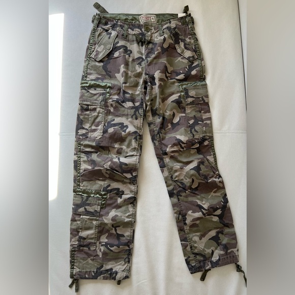 Vintage Camo Cargo Pants - Picture 2 of 2